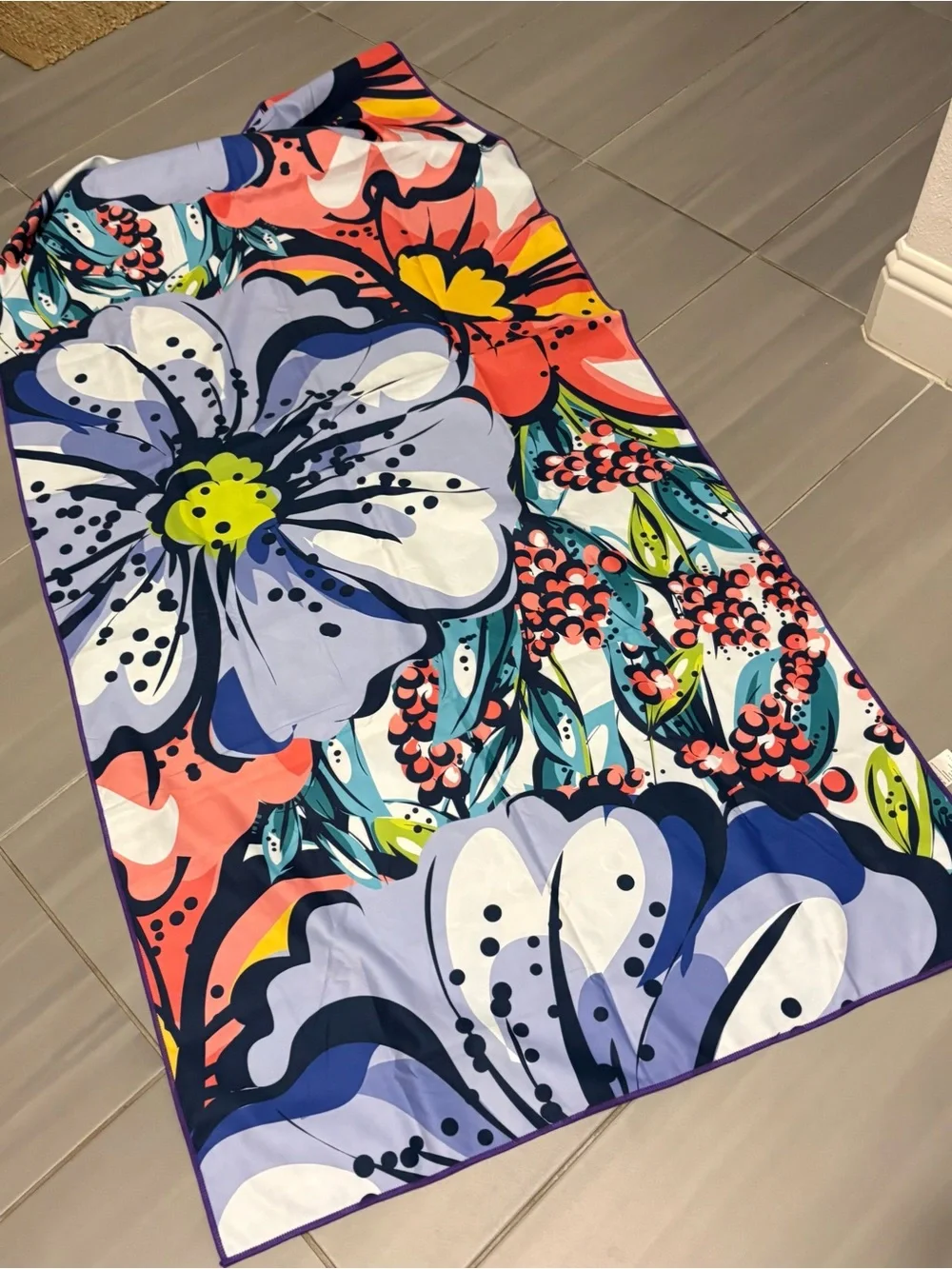 Qinqinamu beach mat/blanket - ultra thin!